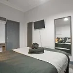 Warm Moseley Studio - 6