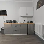 Modern Moseley Studio - 3