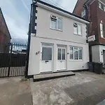 Stylish Loft In West Bromwich