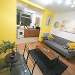 Contemporary 1-Bedroom City Flat