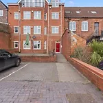 Spacious 1 Bedroom Apartment