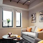 Luxury City Pad Wifi Rooftop Garden Family Workers