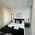 Spacious 2 Bedroom - Less Than 5-Minutes Walk To Most Tram And Transit Station