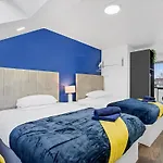 Pent Studio 3 For 4 People