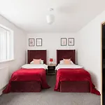 Birmingham Estate - Contractor & Group Accommodation - Secure Parking
