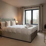 Smart 1 Bed Apartment In Birmingham W Roof Terrace
