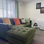 Birmingham Peculiar Apartment 2-Bedrooms