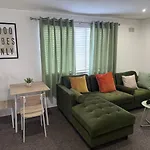 Birmingham Peculiar Apartment 2-Bedrooms