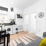 Emerald Delightful Suite Moseley Mews, Birmingham By Staystaycations