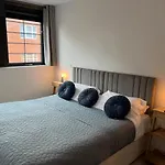 Luxury 2 Bedroom Apartment