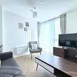 City Skyline View Holiday Apartment In Birmingham City Centre - South Central Apt125
