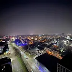 City Skyline View Holiday Apartment In Birmingham City Centre - South Central Apt125