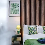 Comfort Style Brand New Selly Oaks Apartment