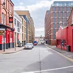 Birmingham City Living Apartment