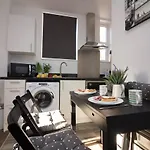 Diamond - Moseley Mews Apartment