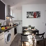Diamond - Moseley Mews Apartment