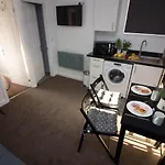 Diamond - Moseley Mews Apartment