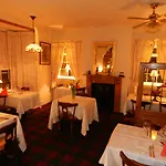 Studio Restaurant & Lodge