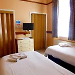 Hotel Dinara