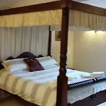 Featherstone Farm Hotel