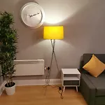 The Qube Apartments * Sleeps 6 * Parking
