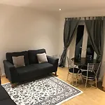 Bell Court Private Apartment