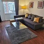 Voyager Apartments * Sleeps 6 * Parking
