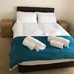 Jo\'S Rest