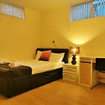 Birmingham Central Rooms At Warner St By Hf Group