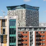 Birmingham City Apartment Skyline Views - Free Parking & Balcony