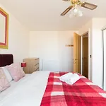 Birmingham City Apartment Skyline Views - Free Parking & Balcony