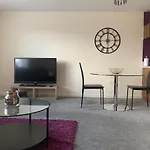 Sherborne Wharf City Centre Apartment By Broad St - Sleeps 4