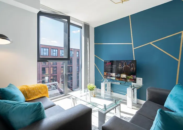 New Build - 2 Bed Luxury Spacious Modern Apt - Roof Top Terrace - Digbeth, Birmingham City Centre - Free Netflix & Smart Tv