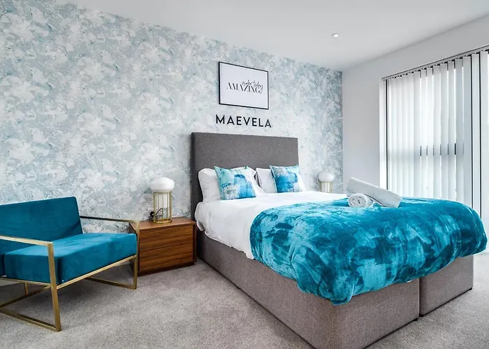Maevela Apartments - New Build Luxury Apt With Juliet Balcony - 5 Min Walk From Bullring & Cube & Mailbox & New Street Station - Free Netflix & Wifi