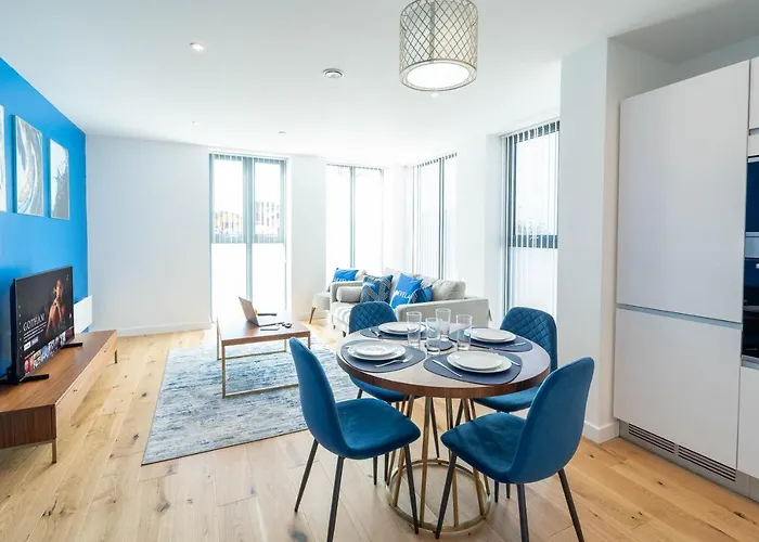 Maevela Apartments - Large 1 Bed Luxury Apt - 5 Min Walk From Bullring - Cube - Mailbox - New Street Station - Free Netflix