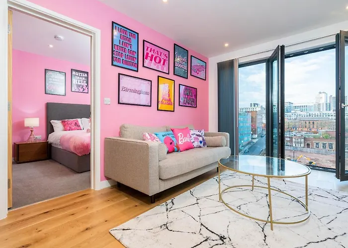 Maevela Apartments ☆ Pink Luxury Apartment With Balcony - Birmingham City Centre - 5 Min Walk From Bullring, Cube, Mailbox, New Street Station - Free Netflix & Wifi
