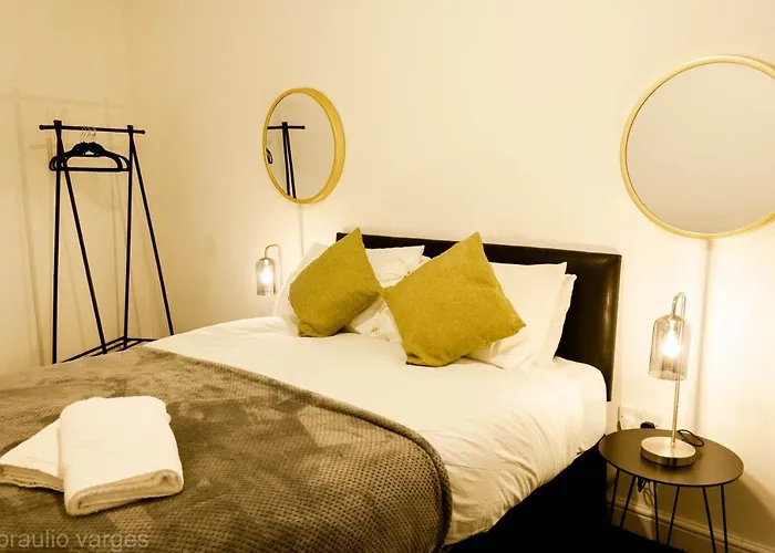 Three Bedroom Apartment By One Choice Stays Serviced Accommodation- Jewellery Quarter