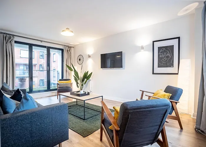 Four Bedroom Modern Home With Balcony & Free Parking