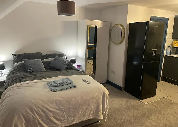 Lovely Studio Apartment Located In Birmingham