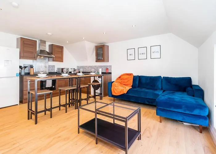 2 Bedroom Loft And Spacious Apt- One Choice Stays- Jq