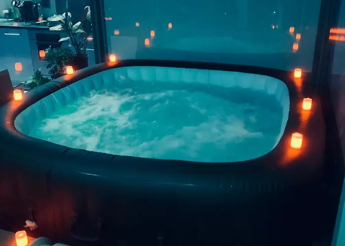 Luxury 9Ine Penthouse With Garden & Jacuzzi