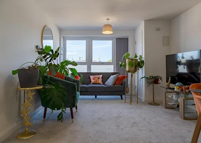 Pass The Keys New Chic 2 Bed Pad Central Free Parking