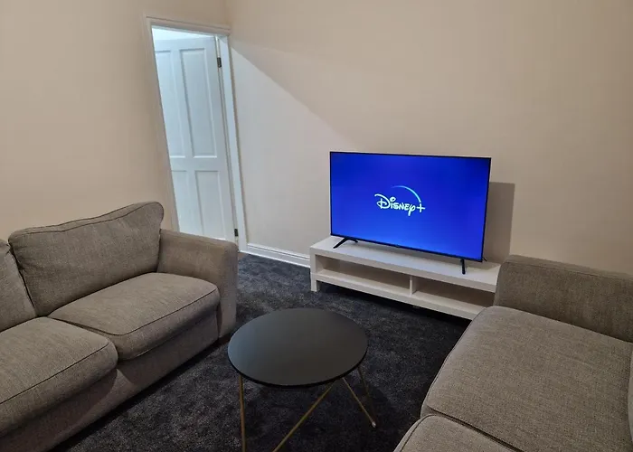 Homely 3-Bed House In Bham 15 Min From City Centre