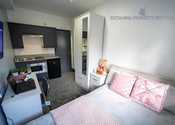 Lovely Homely Studio Available