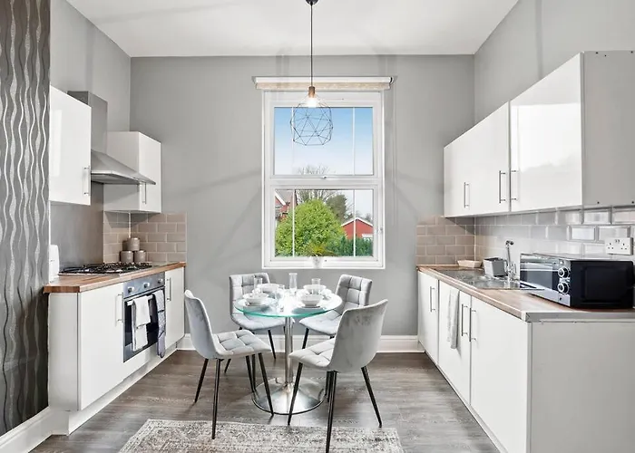 Flat 3-Stylish 2 Bedroom Apartment.