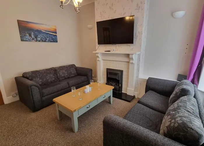2 Bedroom House