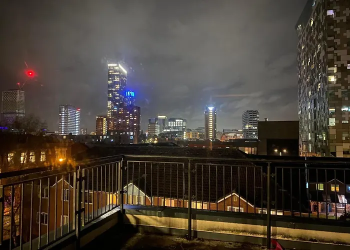 Penthouse Private Room - Top Rated - Great Location