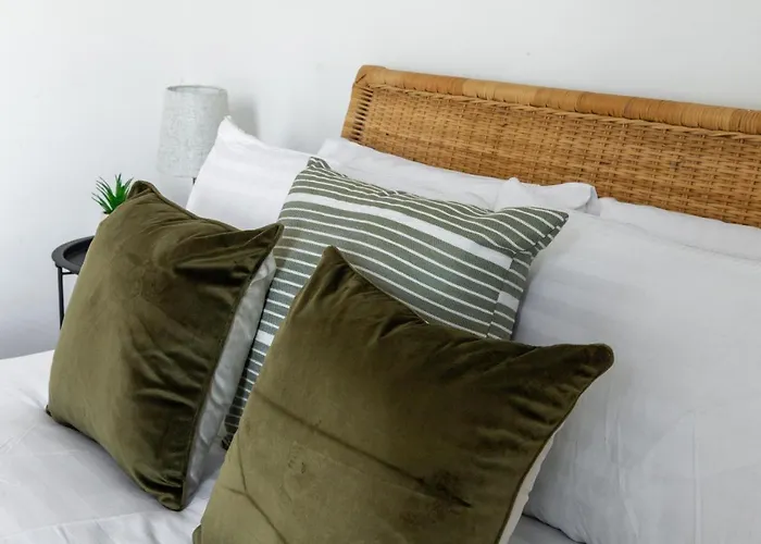 Stylish Hippodrome Apartment Sleeps 6