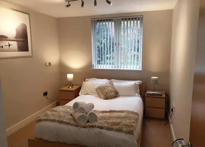 Birmingham Emerald 2-Bedroom Apartment City Centre
