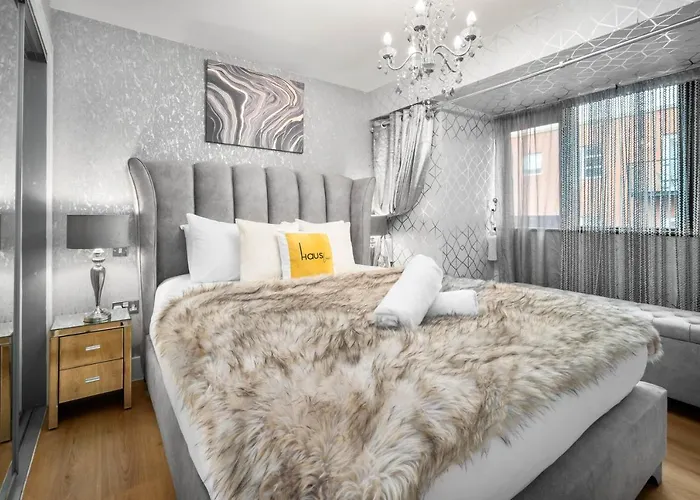 Luxury City Centre Apartment - Parking - Smart Tv - Wifi - Intercom